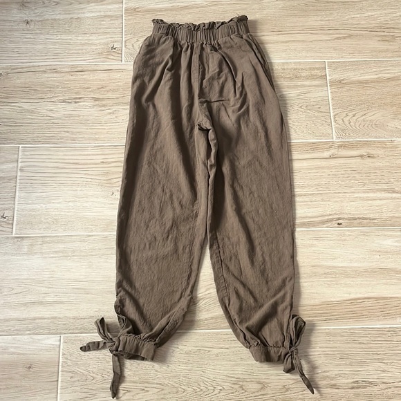SHEIN Pants - SHEIN Green Paper Bag Linen Jogger Pants